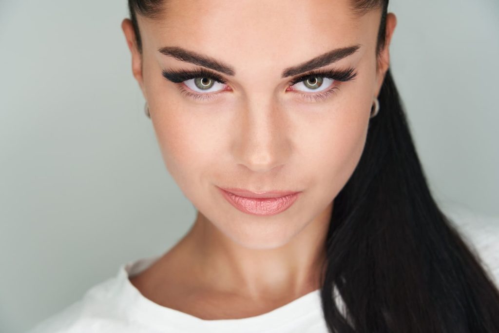 qué es un lifting de cejas